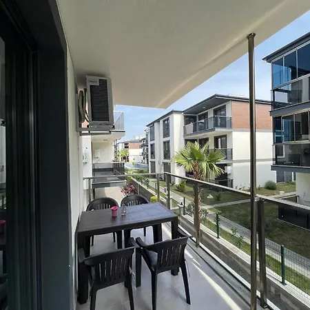 Zeusholiday Apartment *